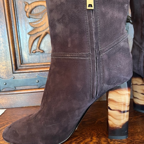 Burberry suede boots - Picture 4 of 6